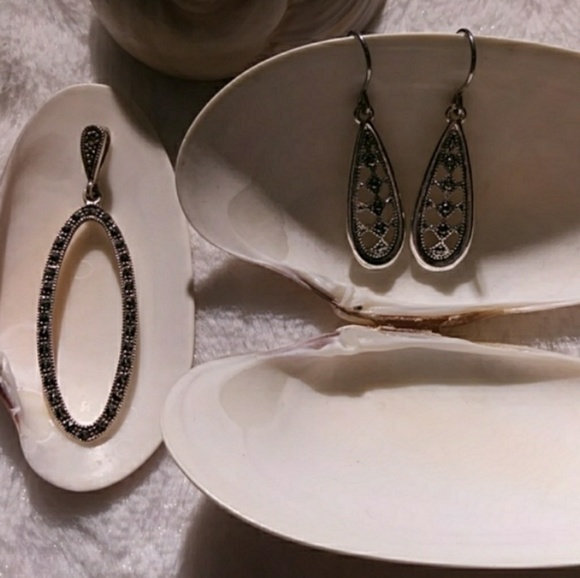 Silver marcasite pendant & earrings - Picture 2 of 4